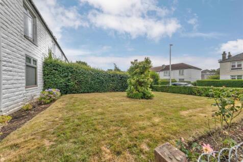 15 Ancrum Drive Dundee-14.JPG