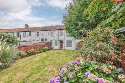 15 Ancrum Drive Dundee-13.JPG