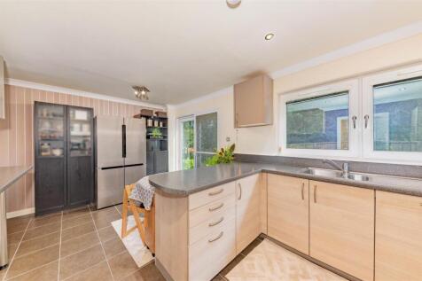 1 Dudhope Gardens Dundee-10.JPG