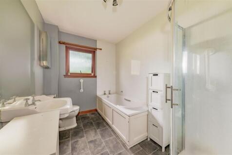4 Rose Hemming Place Letham-9.JPG