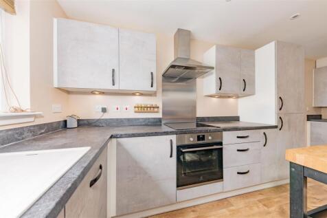22 Finlay Drive Arbroath-22.JPG