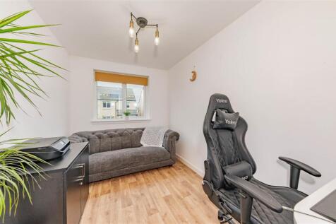 22 Finlay Drive Arbroath-16.JPG