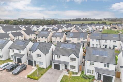 22 Finlay Drive Arbroath-3.JPG