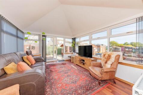 14 Lowson Avenue Carnoustie-10.JPG