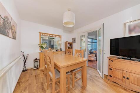 14 Lowson Avenue Carnoustie-12.JPG