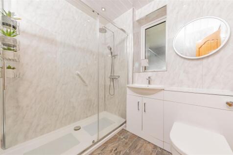 14 Lowson Avenue Carnoustie-14.JPG