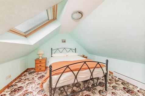 Kelly Castle Lodge Arbirlot-1.JPG