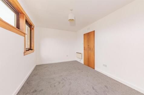 112 Dickson Avenue Dundee-6.JPG