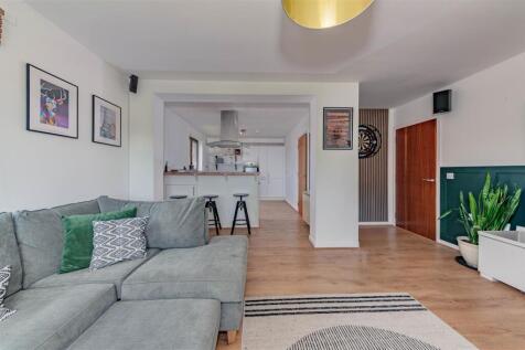 18 Rockwell Place Dundee-11.JPG