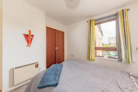 18 Rockwell Place Dundee-8.JPG