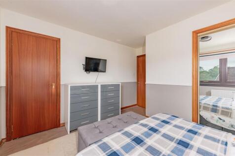 2 Knapdale Place Dundee-7.JPG