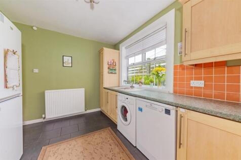 30 High Street Alyth-11.JPG