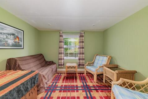 30 High Street Alyth-12.JPG