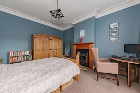 30 High Street Alyth-1.JPG