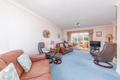 8 Broomwell Gardens Monikie-16.JPG