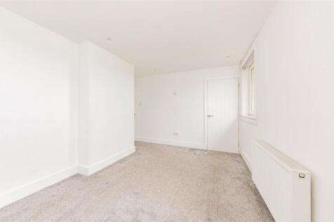 28 Emmock Place Dundee RENTAL-8.JPG