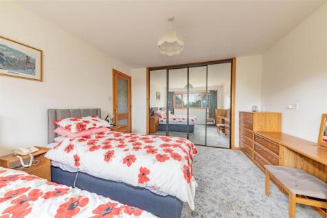 5 Gordon Street BF-5.JPG
