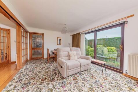 5 Gordon Street BF-18.JPG