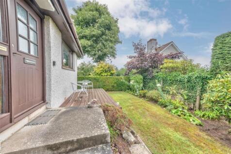 5 Gordon Street BF-27.JPG