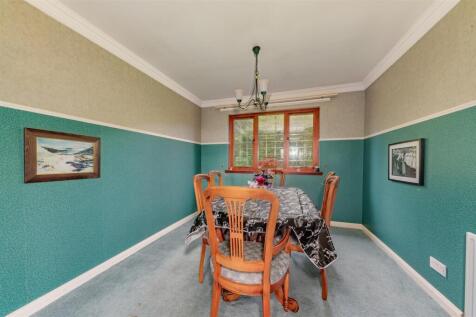 10 Stiven Crescent Kirriemuir-17.JPG