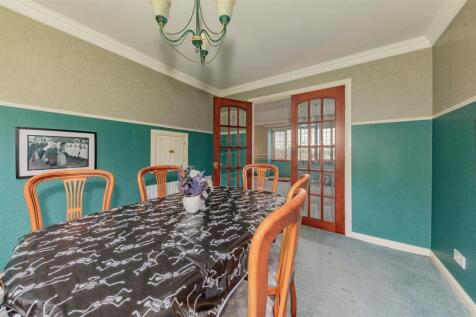 10 Stiven Crescent Kirriemuir-18.JPG