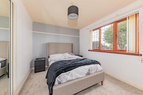 10 Stiven Crescent Kirriemuir-5.JPG