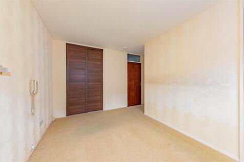 48 Norwood Newport-10.JPG
