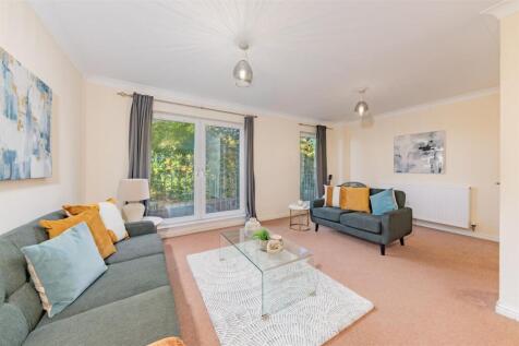 15 Dudhope Gardens Dundee-10.JPG
