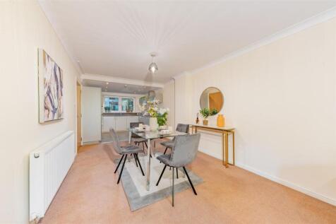 15 Dudhope Gardens Dundee-12.JPG