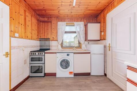 81 Dunholm Road Dundee-2.JPG