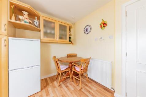 6 Ardestie Street Monifieth-7.JPG