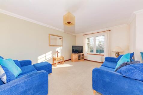 20 Ballumbie Gardens Dundee-23.JPG