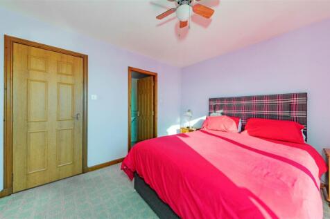 20 Ballumbie Gardens Dundee-12.JPG