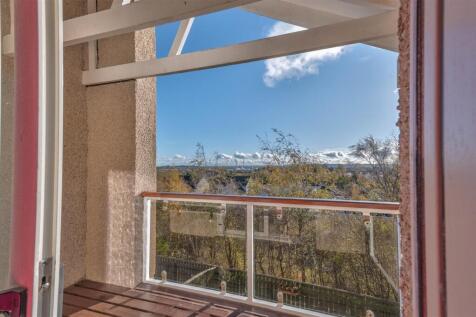 20 Ballumbie Gardens Dundee-14.JPG