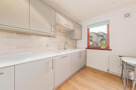 13 Harestane grove Dundee-5.JPG