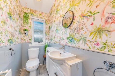 13 Harestane grove Dundee-6.JPG