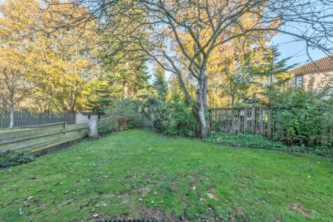 13 Harestane grove Dundee-15.JPG