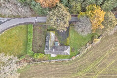 Smiddy Cottage East Glenogil-4.JPG