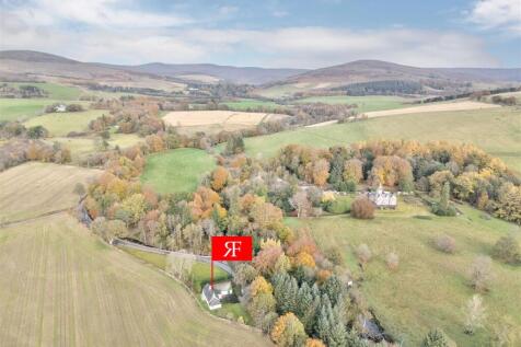 Smiddy Cottage East Glenogil-3.JPG