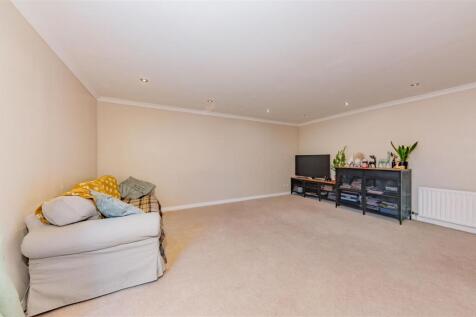 38 Thorter Row Dundee-13.JPG