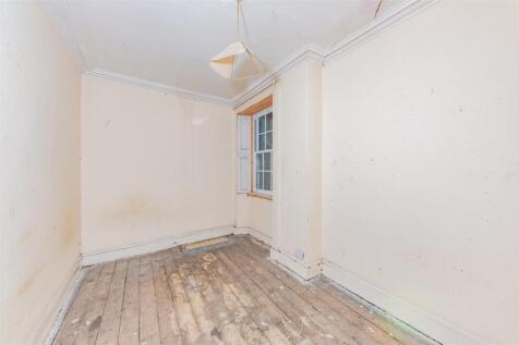 202B High Street Montrose-3.JPG