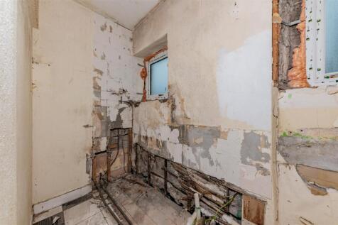 202B High Street Montrose-5.JPG