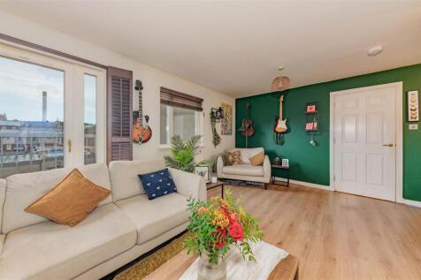 17 Lilybank Mews Dundee-15.JPG