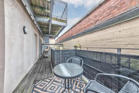 17 Lilybank Mews Dundee edits-3.JPG