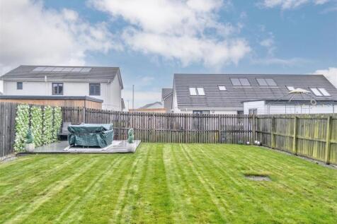 19 Greenfield Crescent Dundee-18.JPG