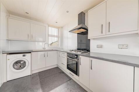 4 Wetherby Place Dundee-5.JPG