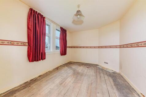 4 Wetherby Place Dundee-8.JPG