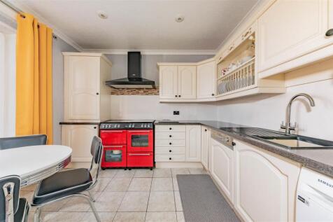 441 Strathmartine Road Dundee-13.JPG