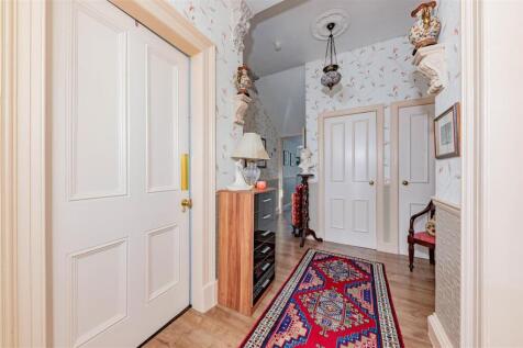 441 Strathmartine Road Dundee-17.JPG