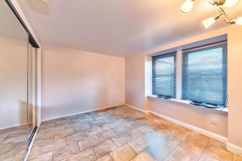 441 Strathmartine Road Dundee-21.JPG